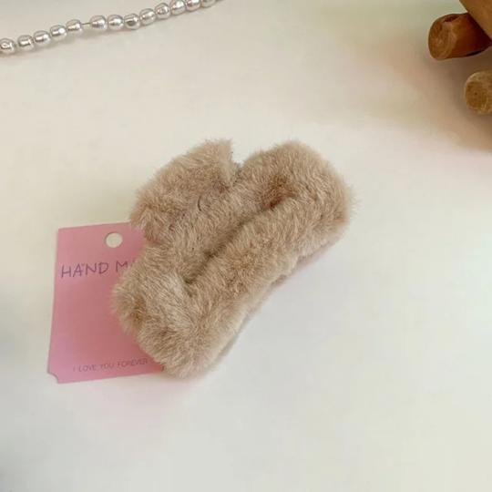 Fluffy luxurious hair claws (pack of 1)