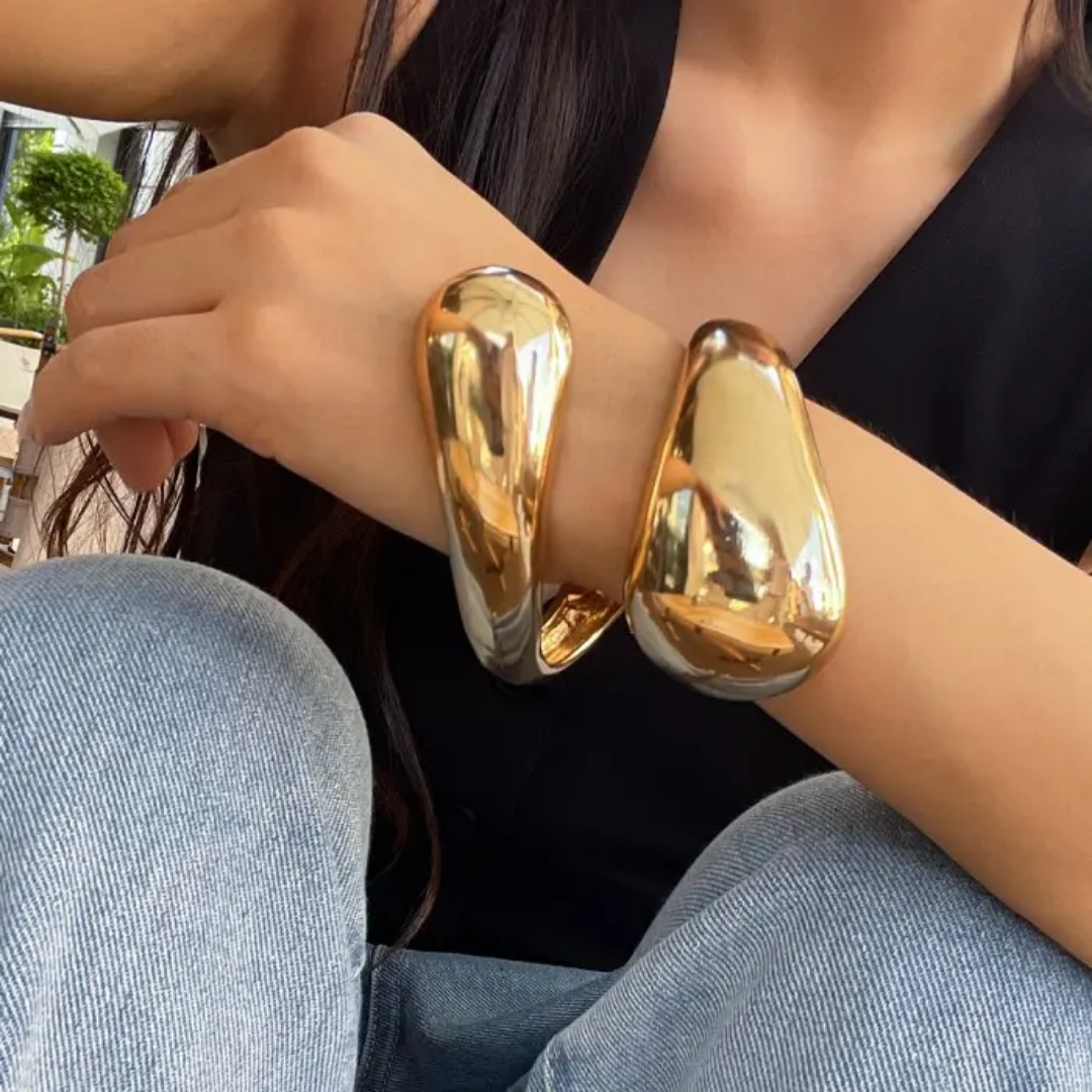 Bold Curl Bracelet