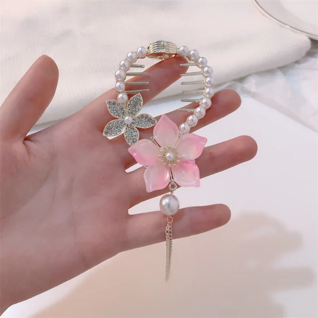 Gardenia Pearl Hair Claw