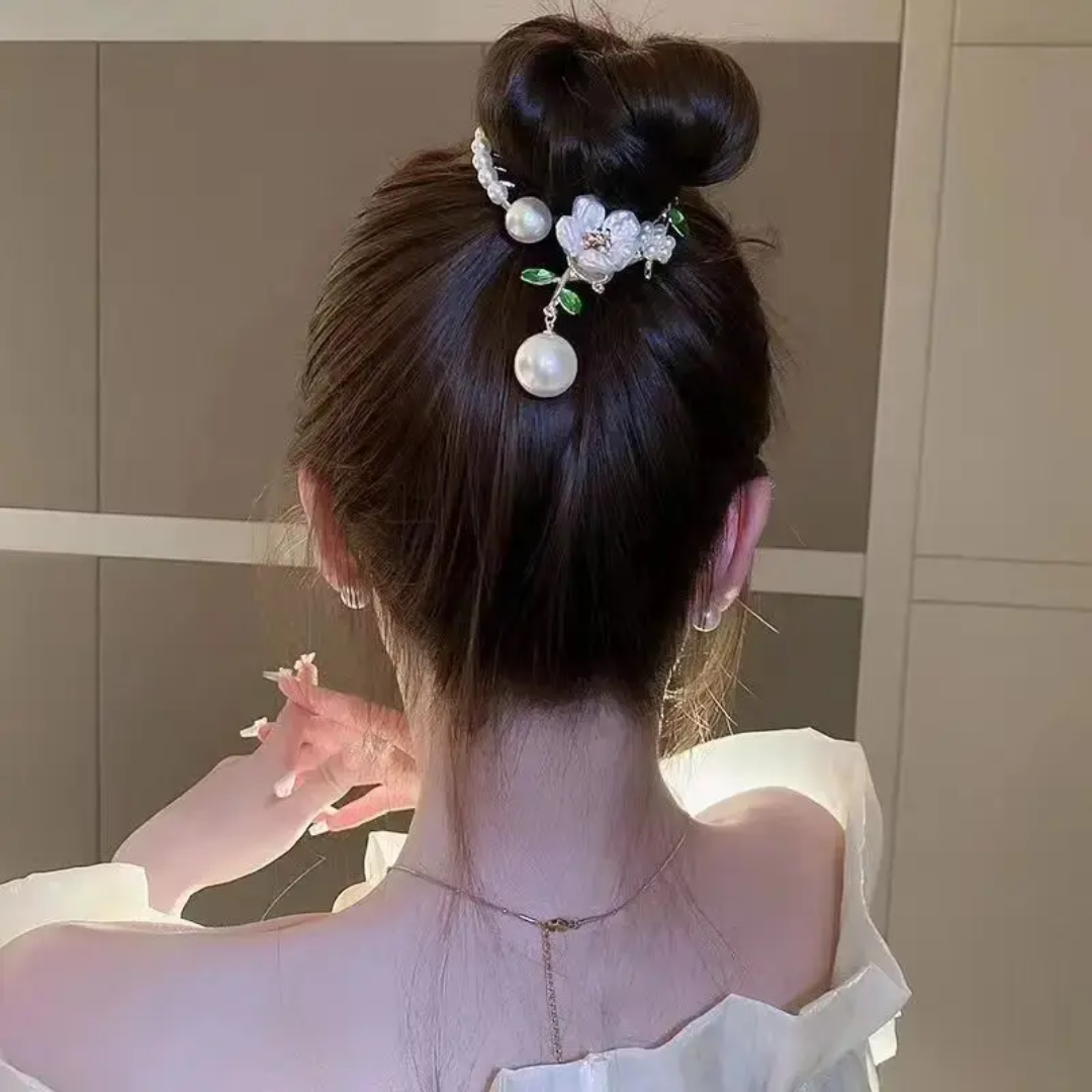 Lily Breeze Hair Claw Clip