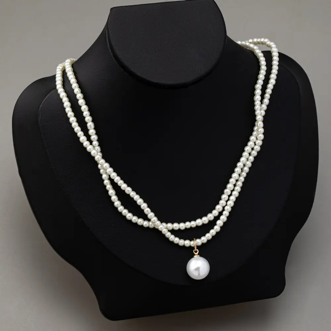 Twine Pearl Clavicle Pearl Necklace