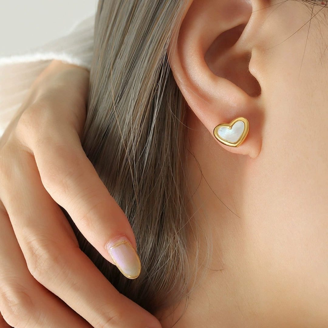 Nacre Love Earrings