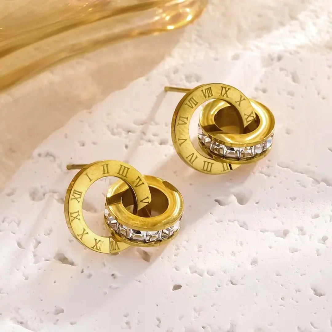 Roman Embrace Studs Earring