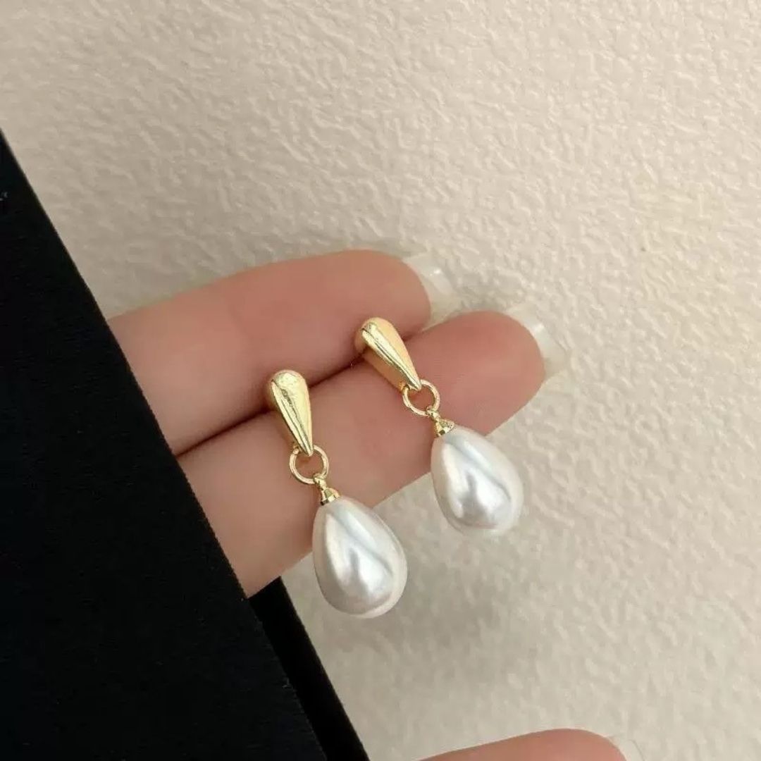 Gold & Pearl Dangle Earrings