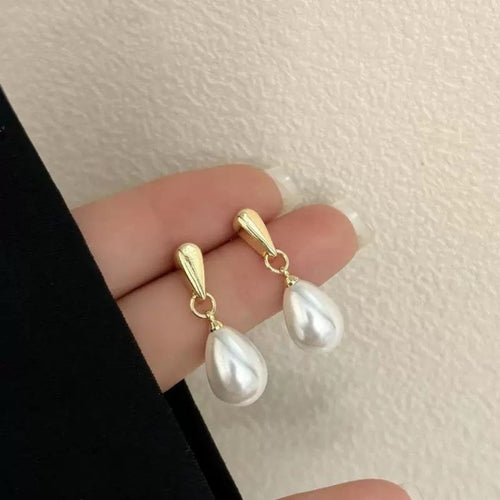 Gold & Pearl Dangle Earrings