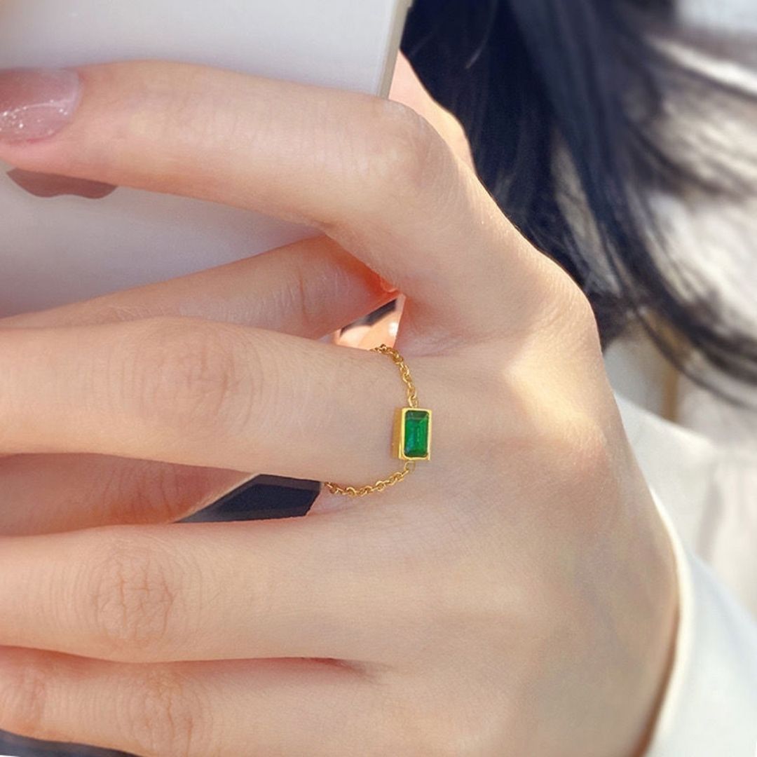 Emerald Chain Ring