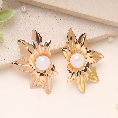 Twinkle Pearl Studs Earrings
