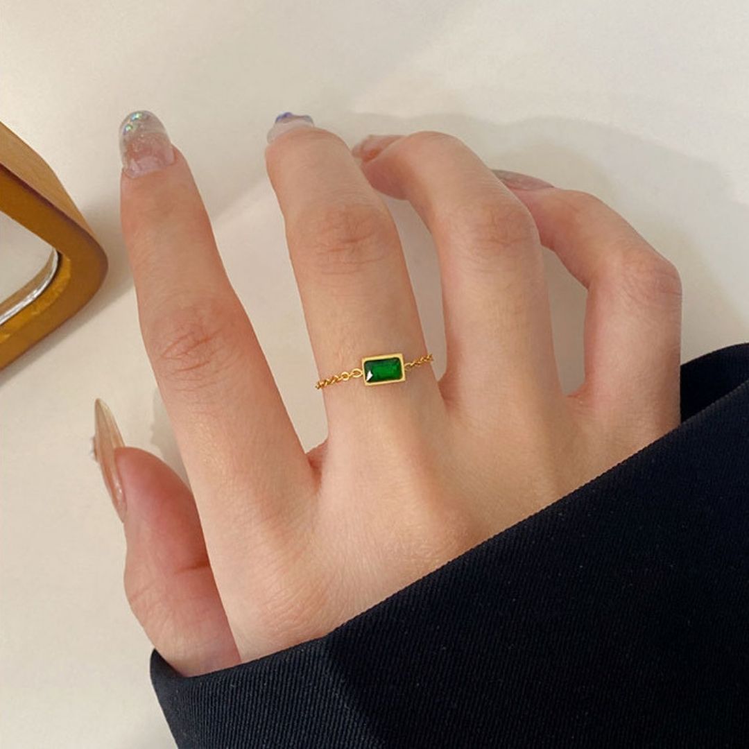 Emerald Chain Ring