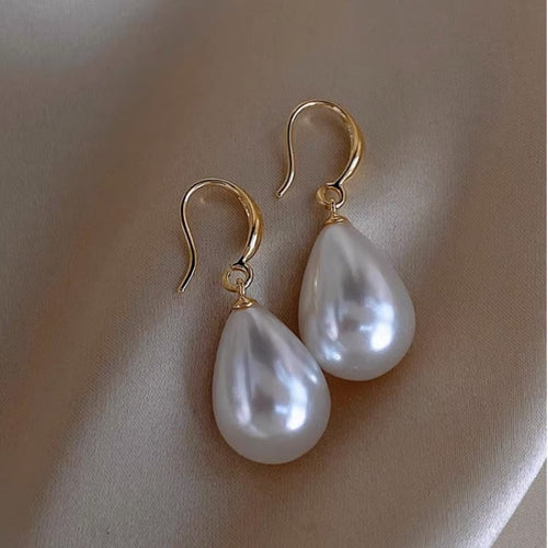 Graceful Pearl Drops Earrings
