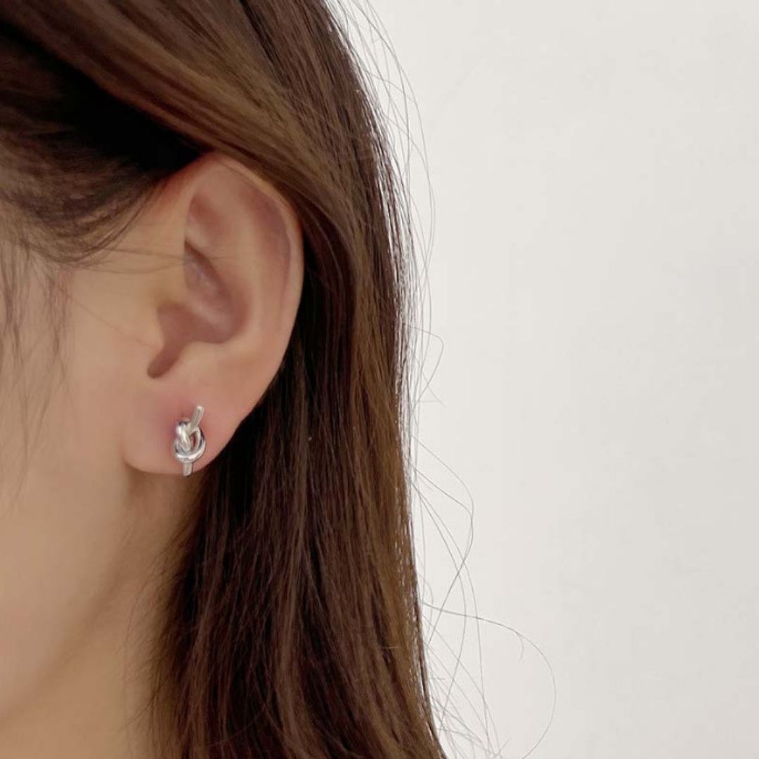 Linear Loop Studs Earrings