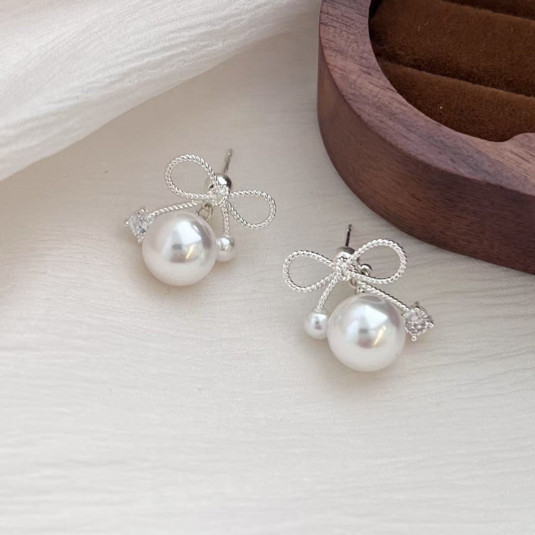 Serene Pearl Bows Earrings