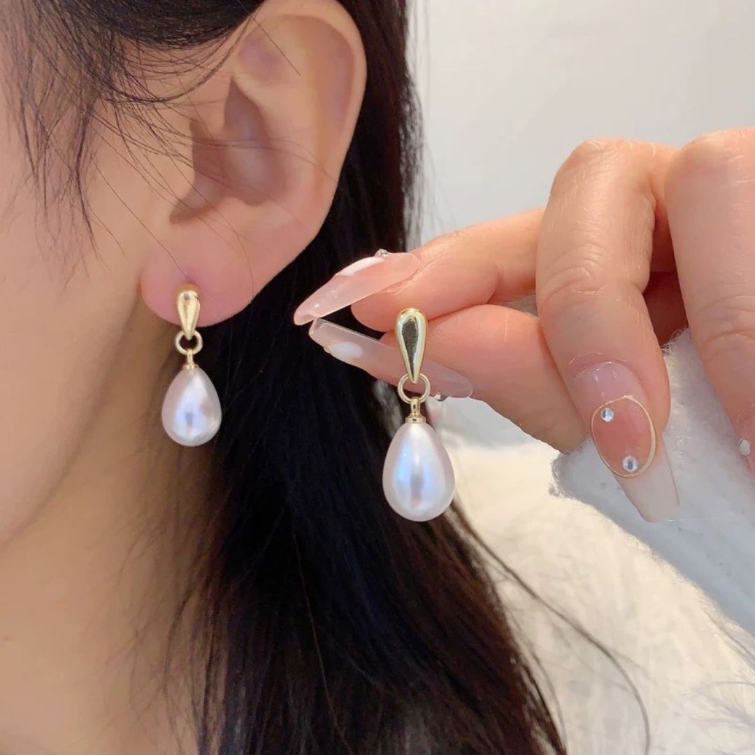 Gold & Pearl Dangle Earrings