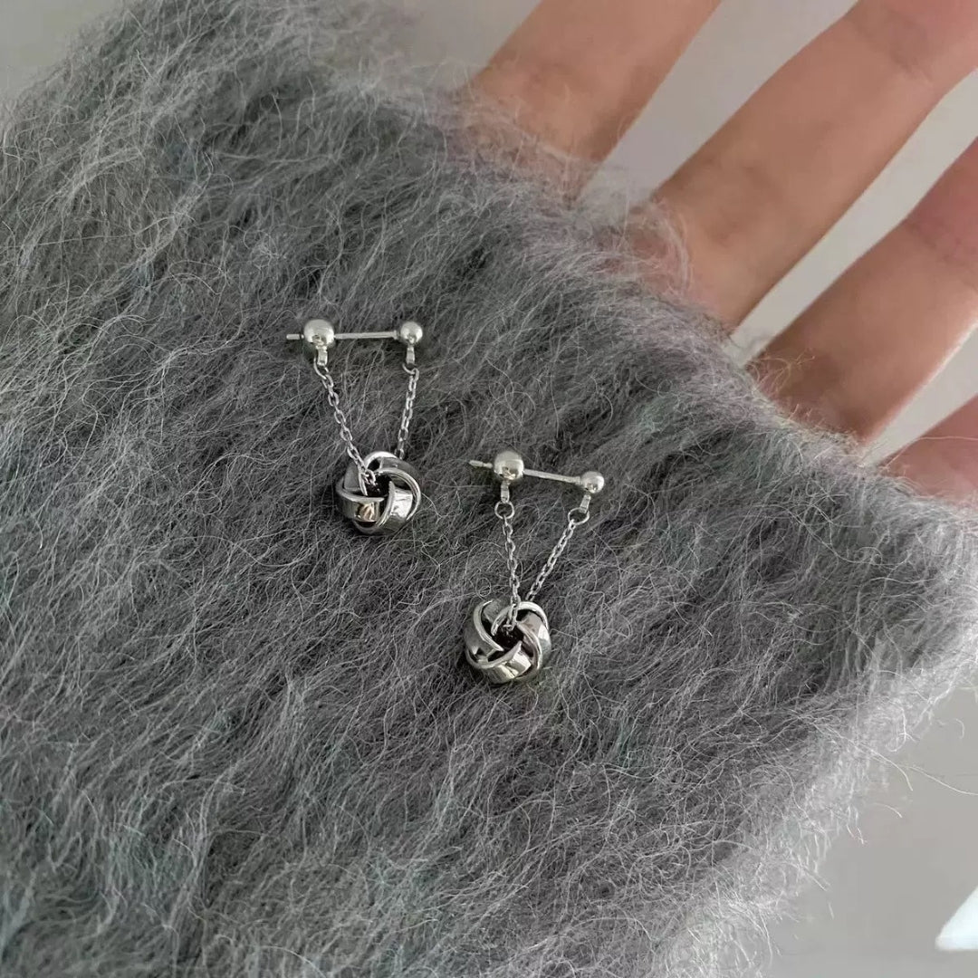 Minimalist Flow Earrings