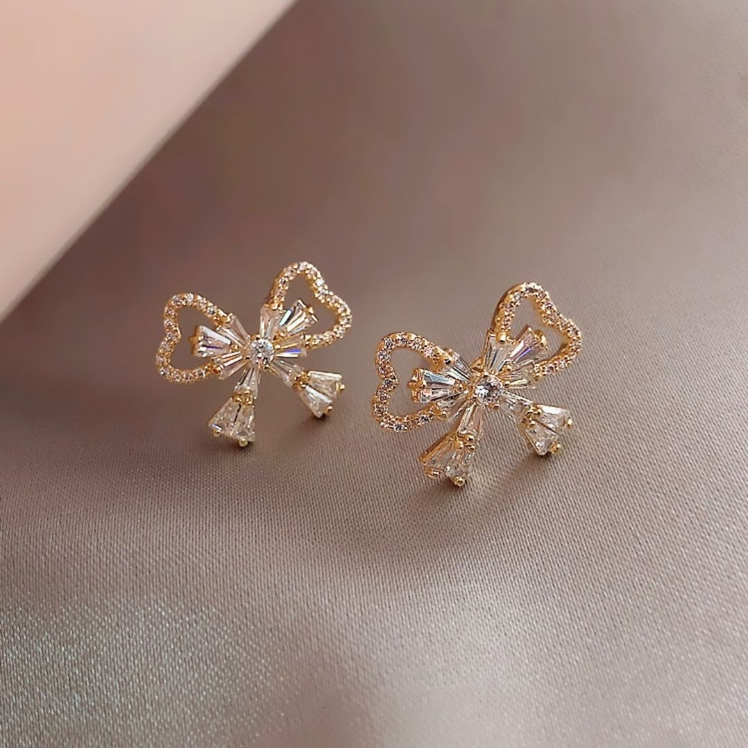 Pavé Ribbon Studs Earrings