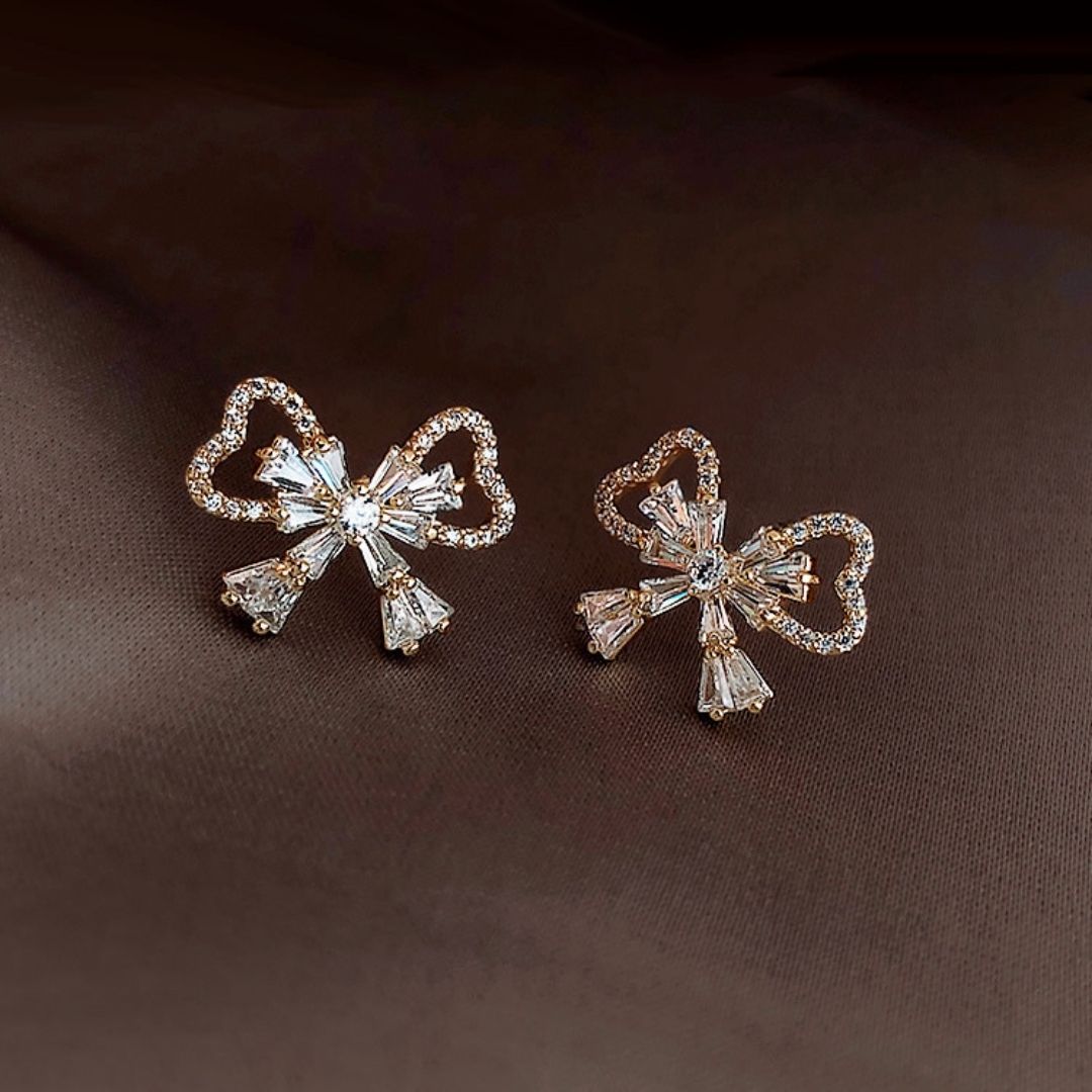 Pavé Ribbon Studs Earrings