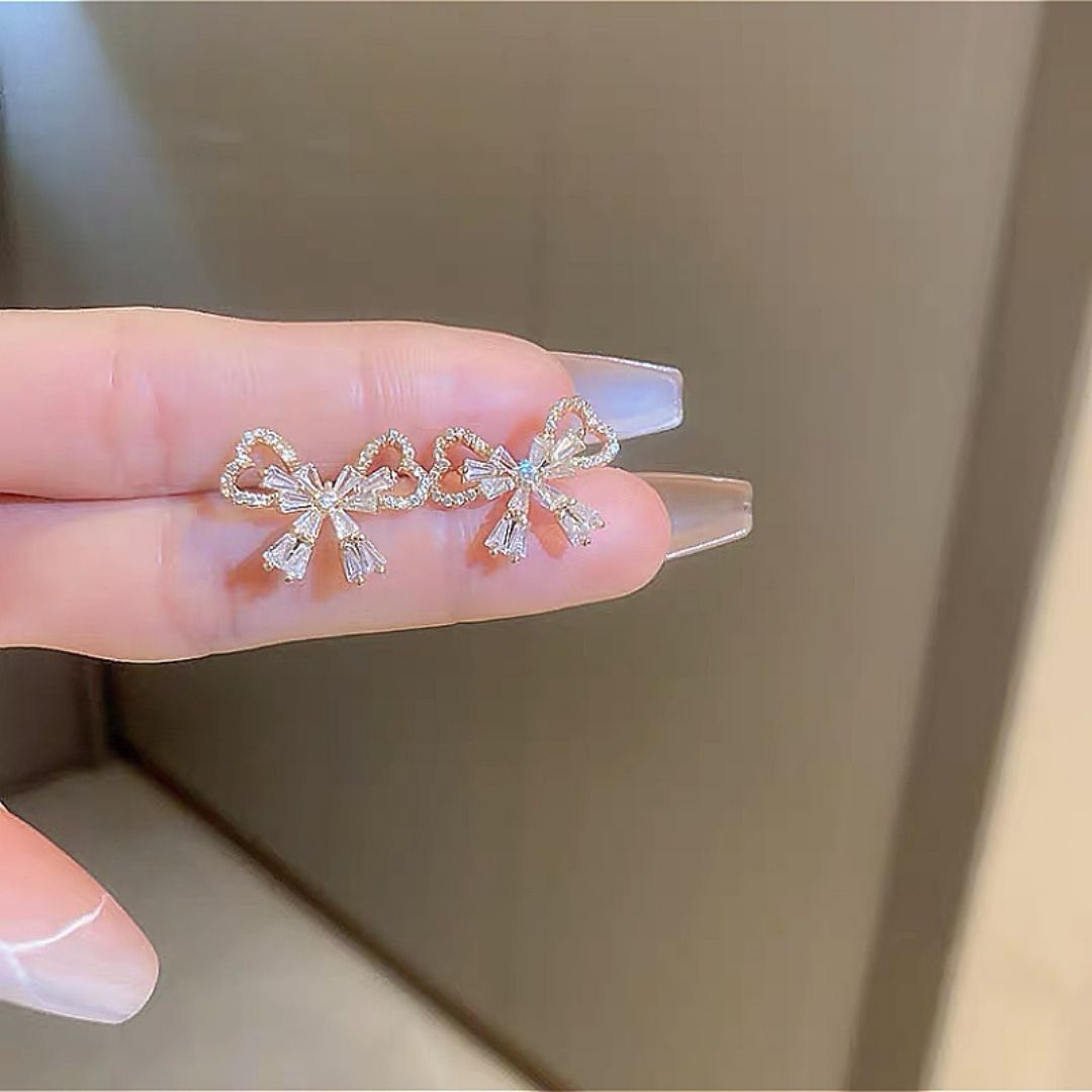 Pavé Ribbon Studs Earrings