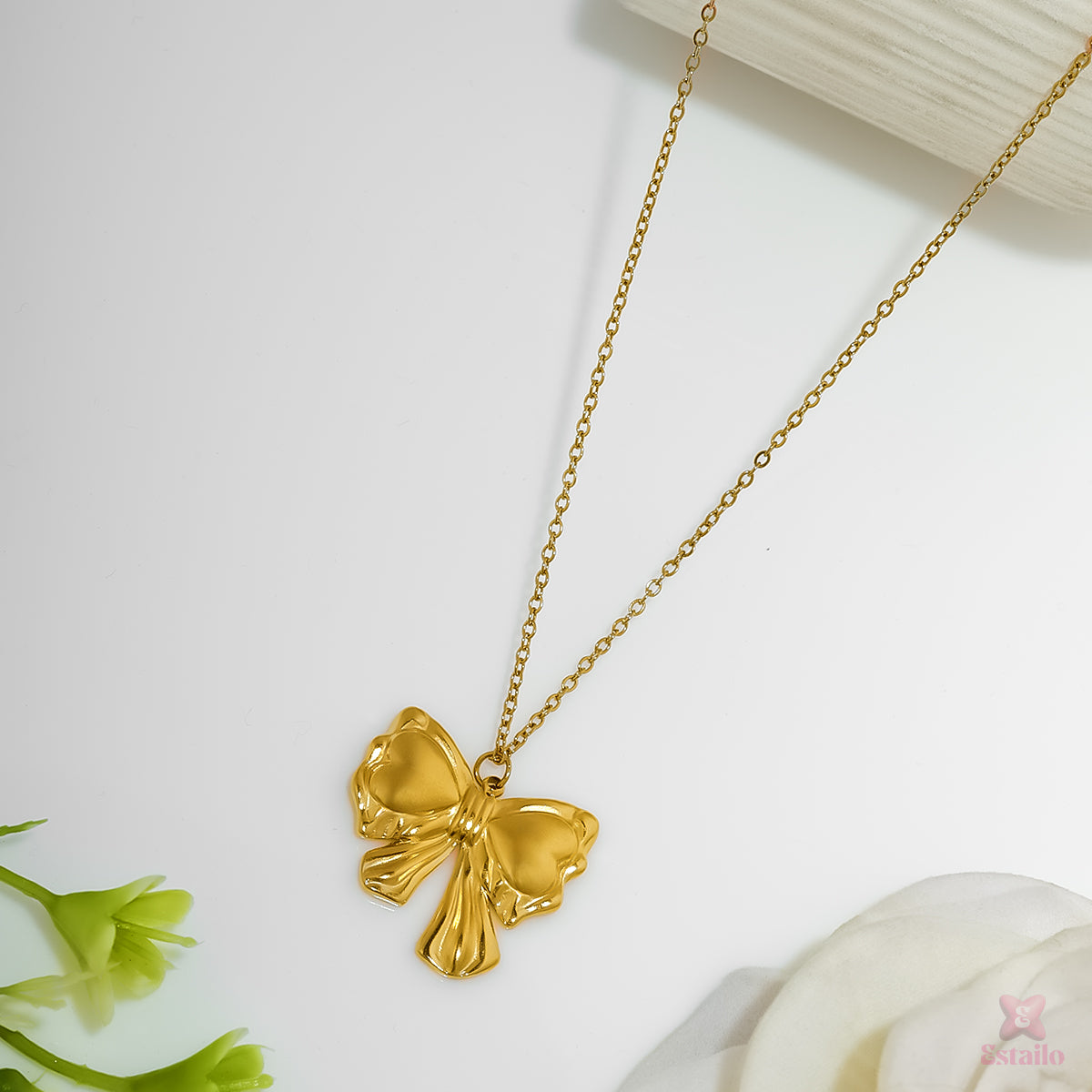 Luxe Gold Ribbon Necklace