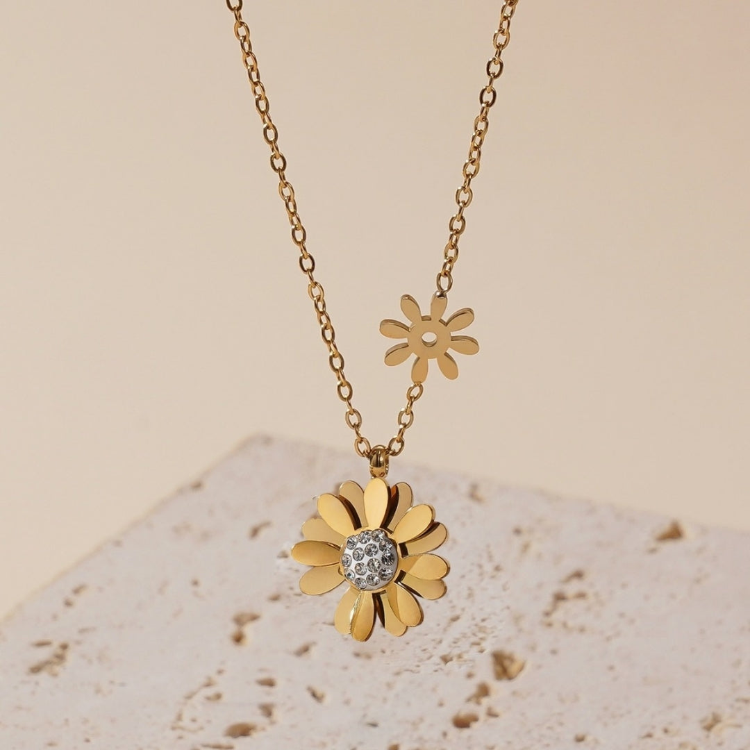 Lumina Daisy Necklace