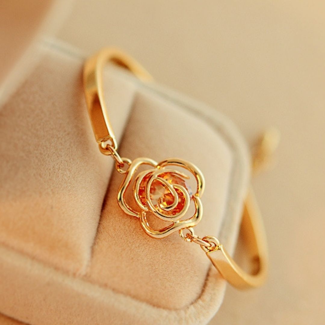Amore Rosette Bangle