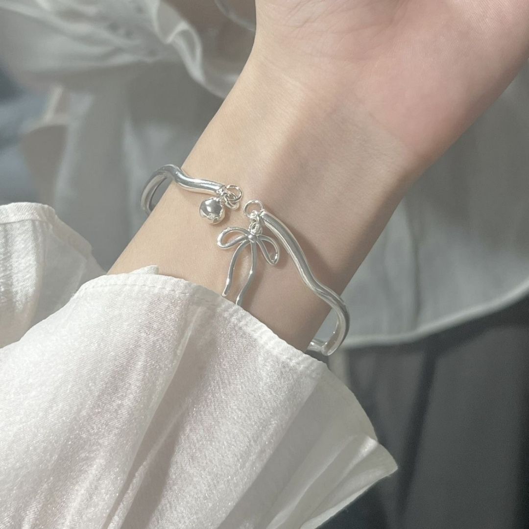 Jingle Bow Bracelet