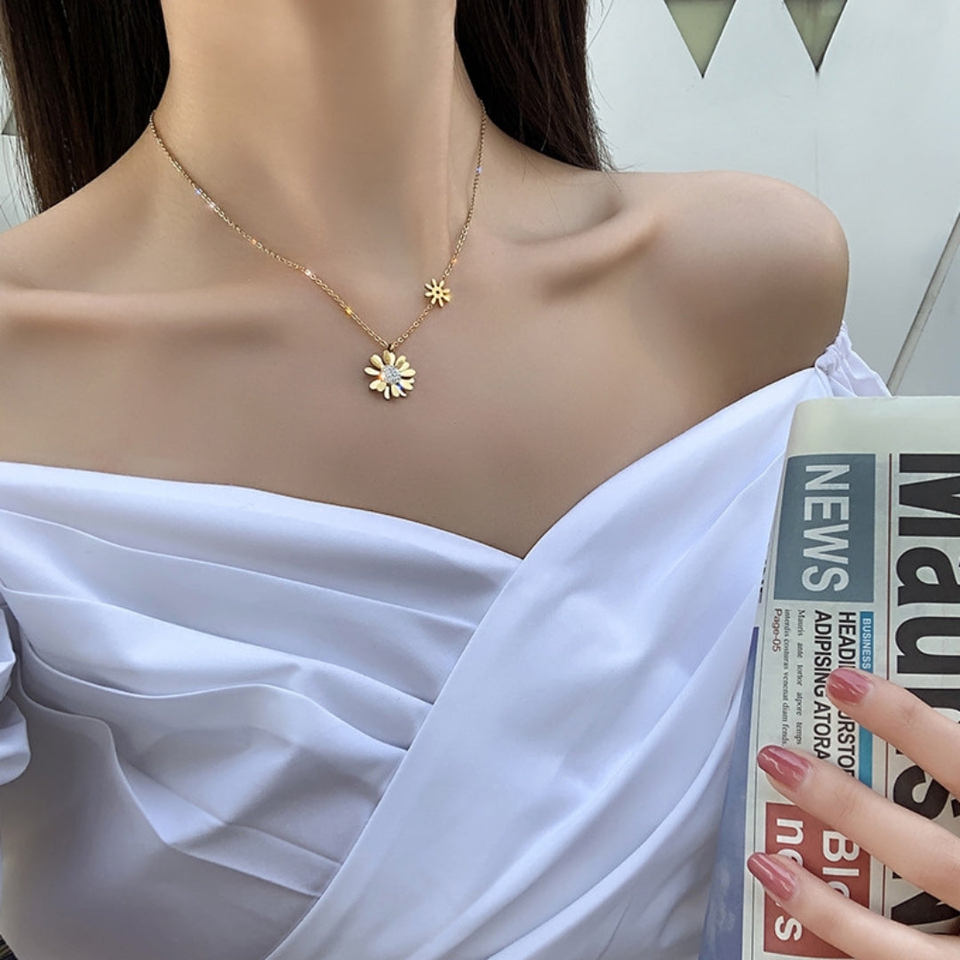 Lumina Daisy Necklace