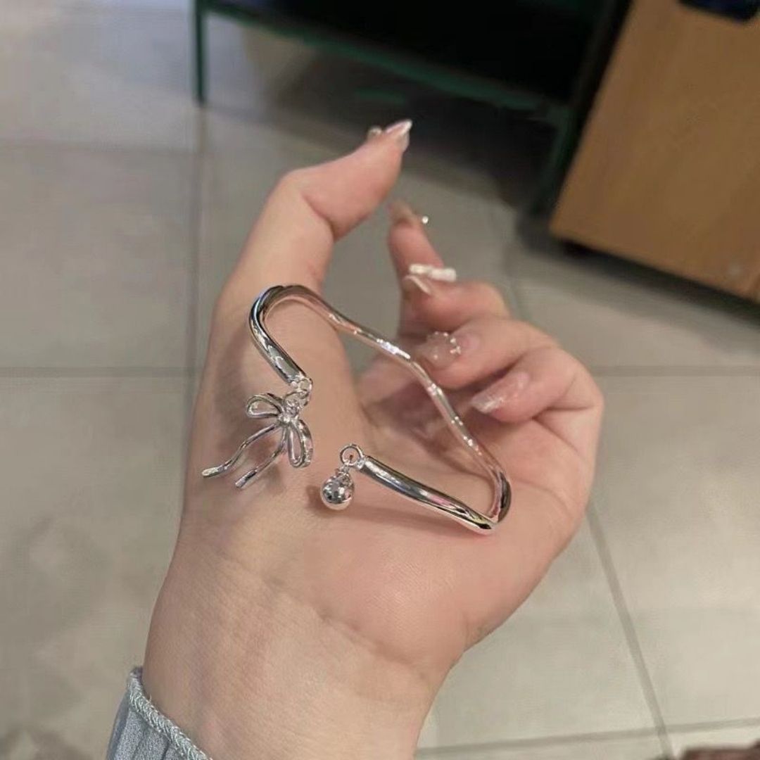 Jingle Bow Bracelet