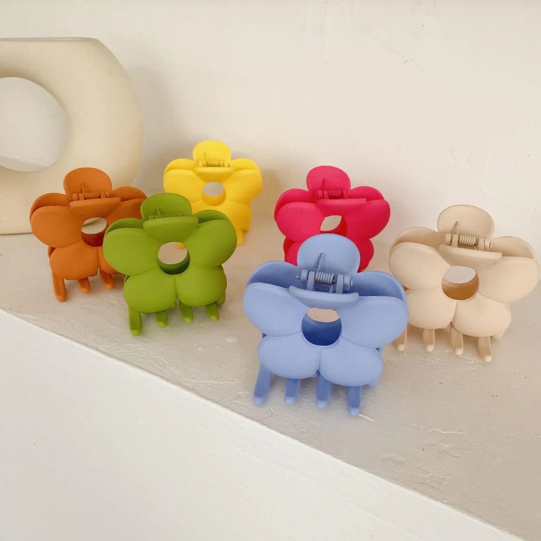 Pastel Bloom Claw (pack of 1)