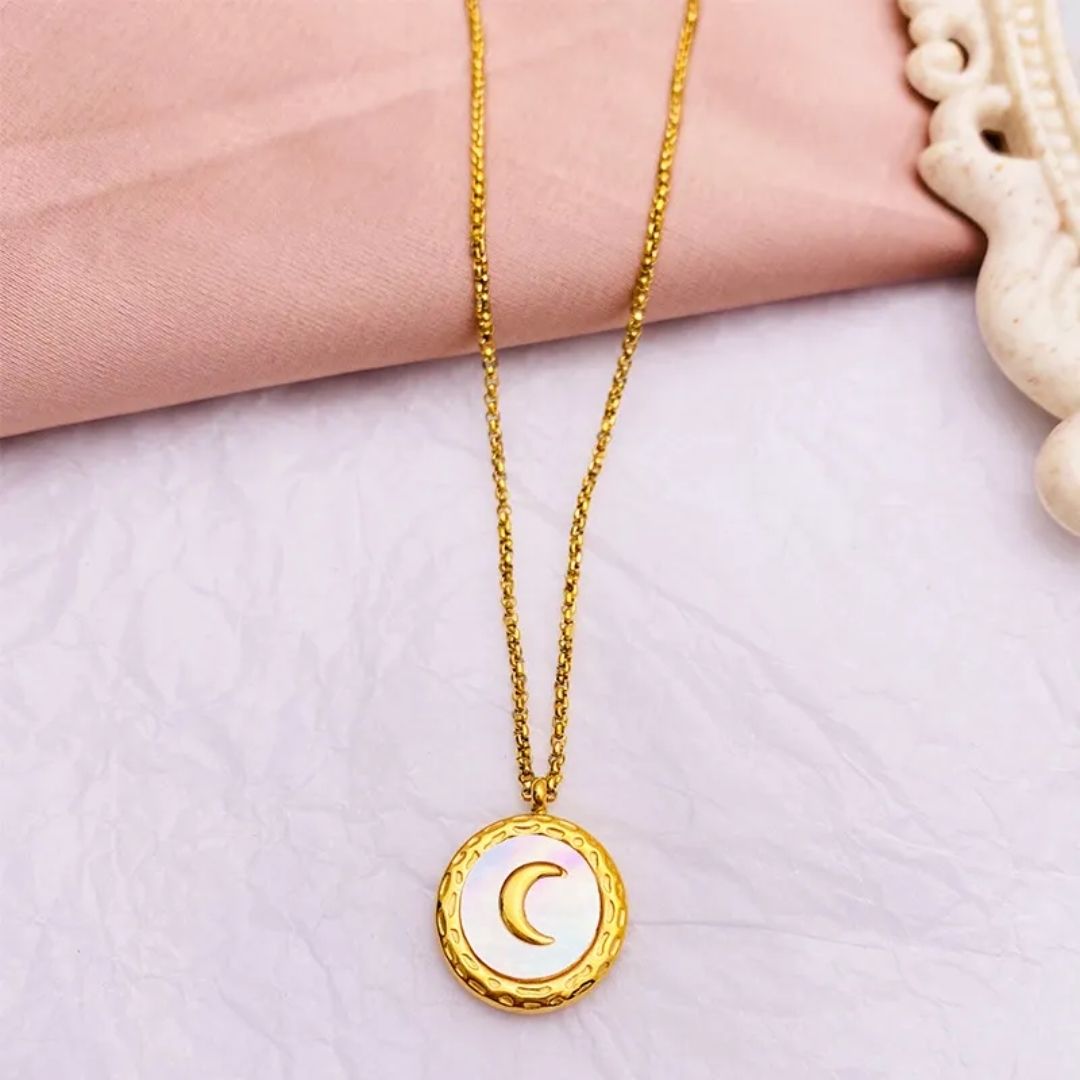 Chain Moon Necklace