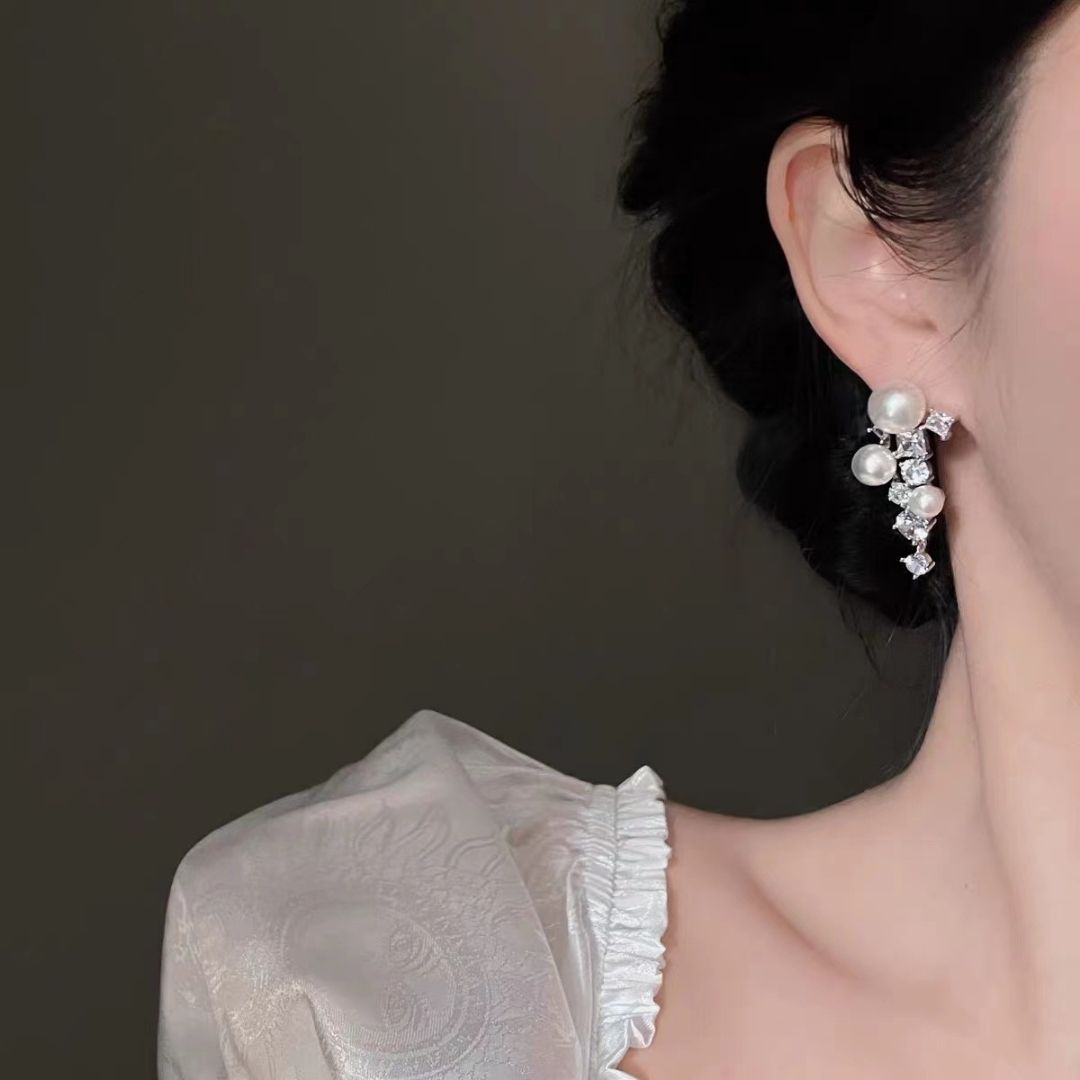 Moonlit Pearl Cluster Threads Earrings