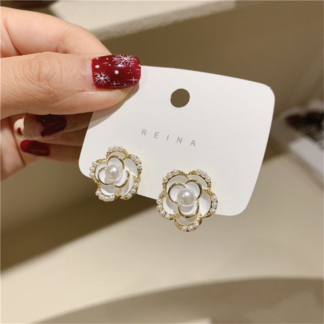 Chic Pearl Dangle Earrings