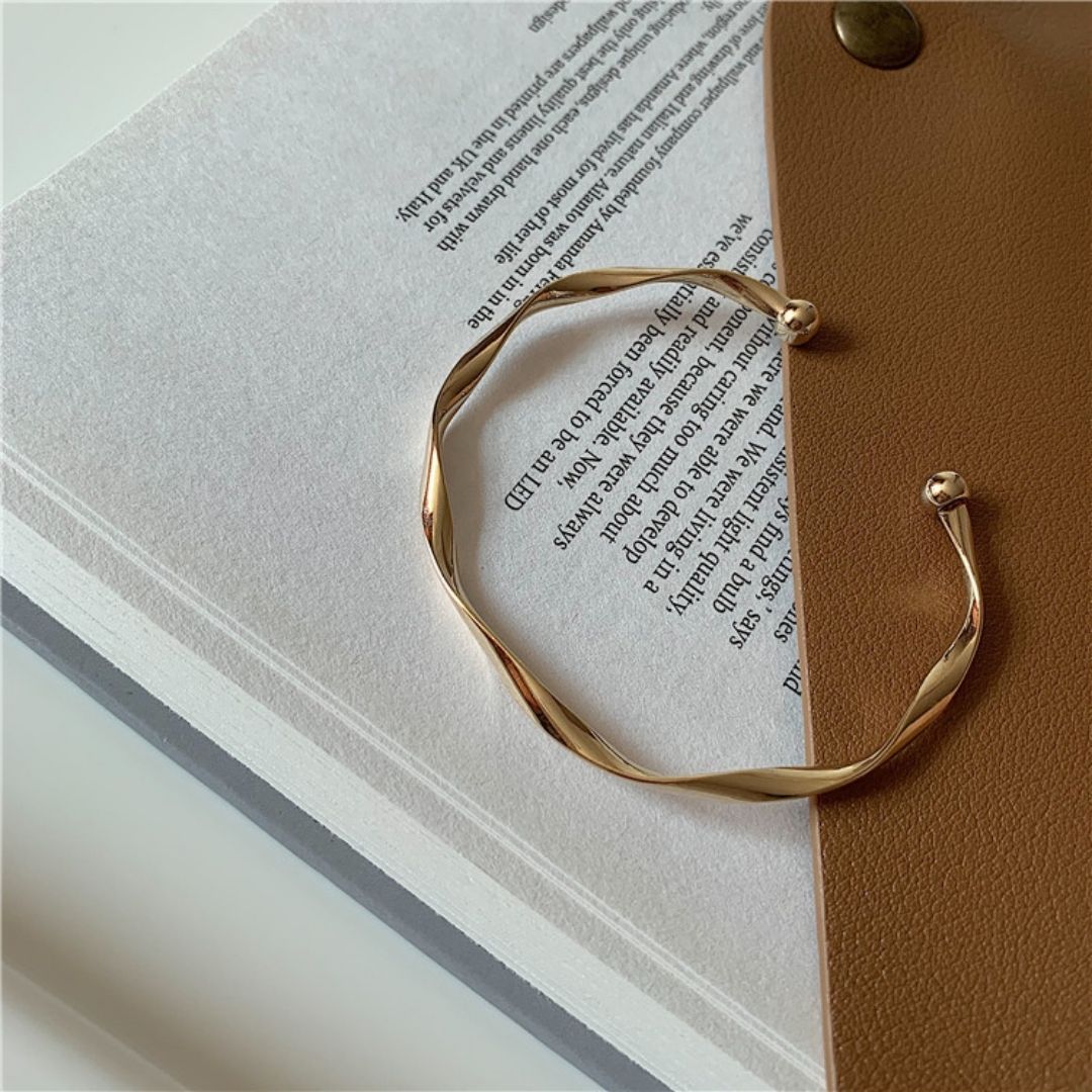 Gilded Twist Wave Bracelet