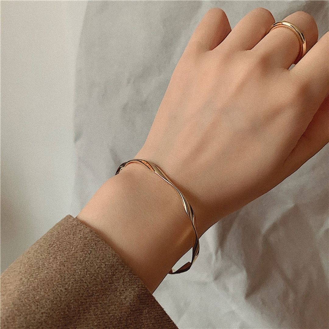 Gilded Twist Wave Bracelet