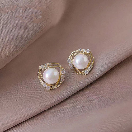 Empress Pearl Studs Earrings