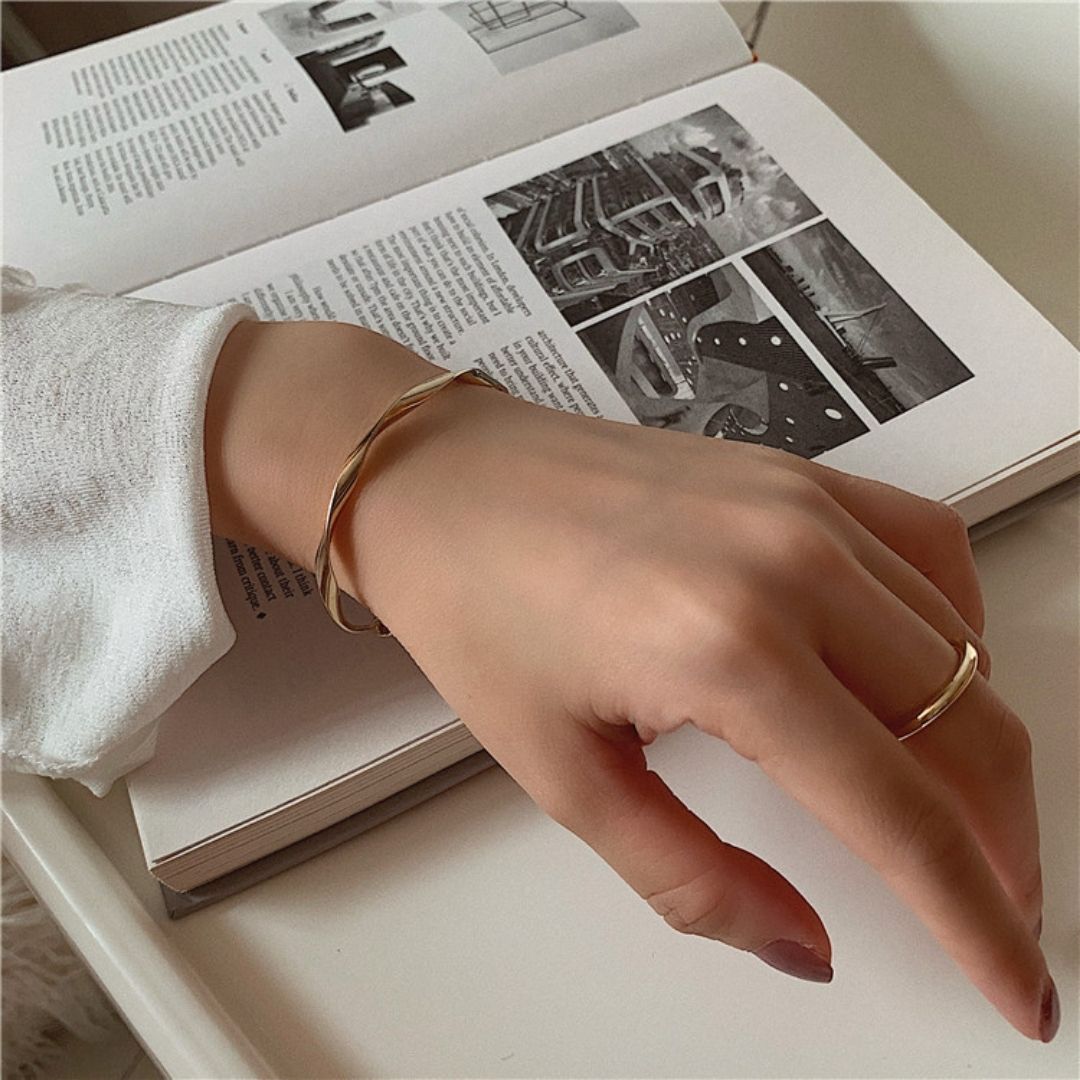 Gilded Twist Wave Bracelet