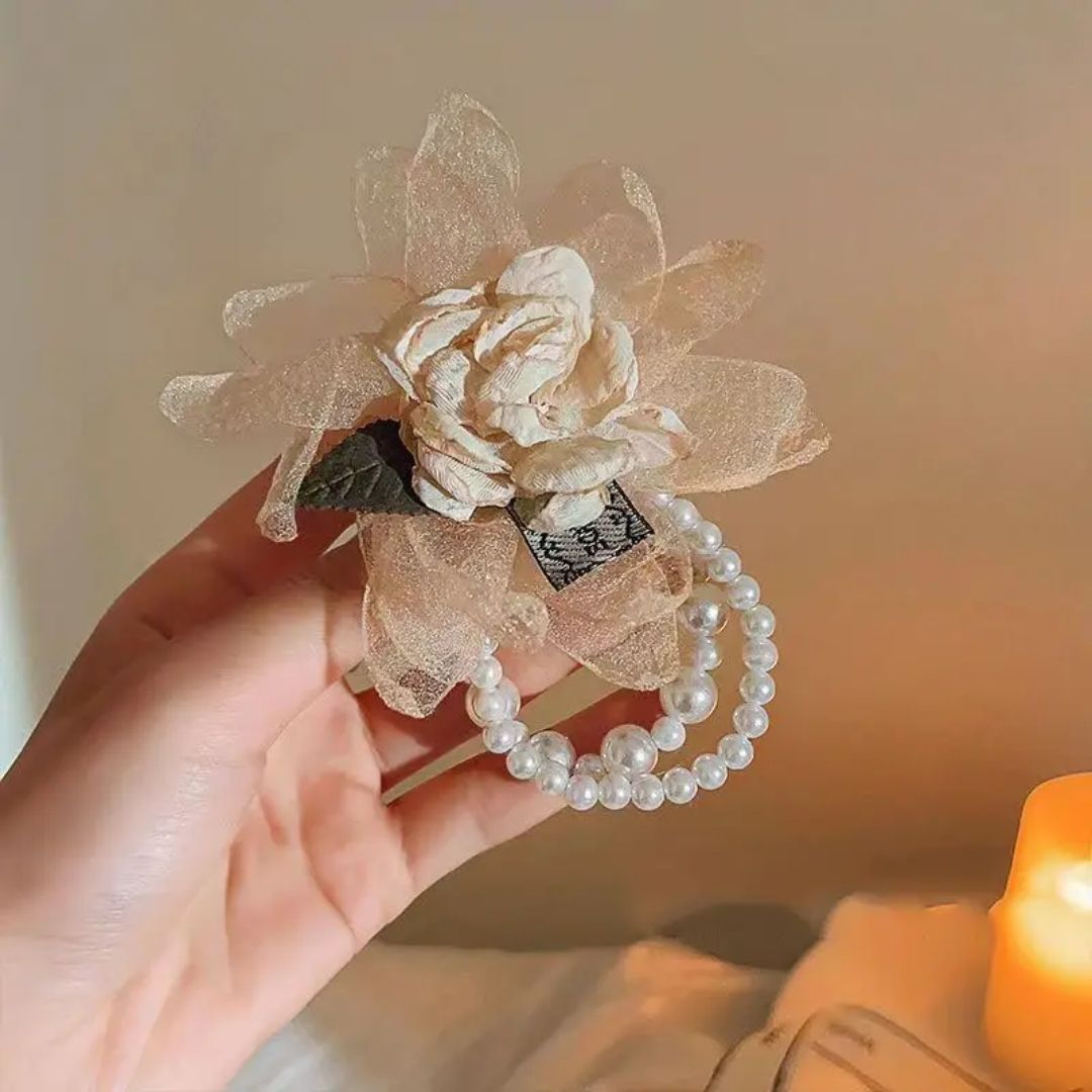 Minimal Muse Floral Hair Tie