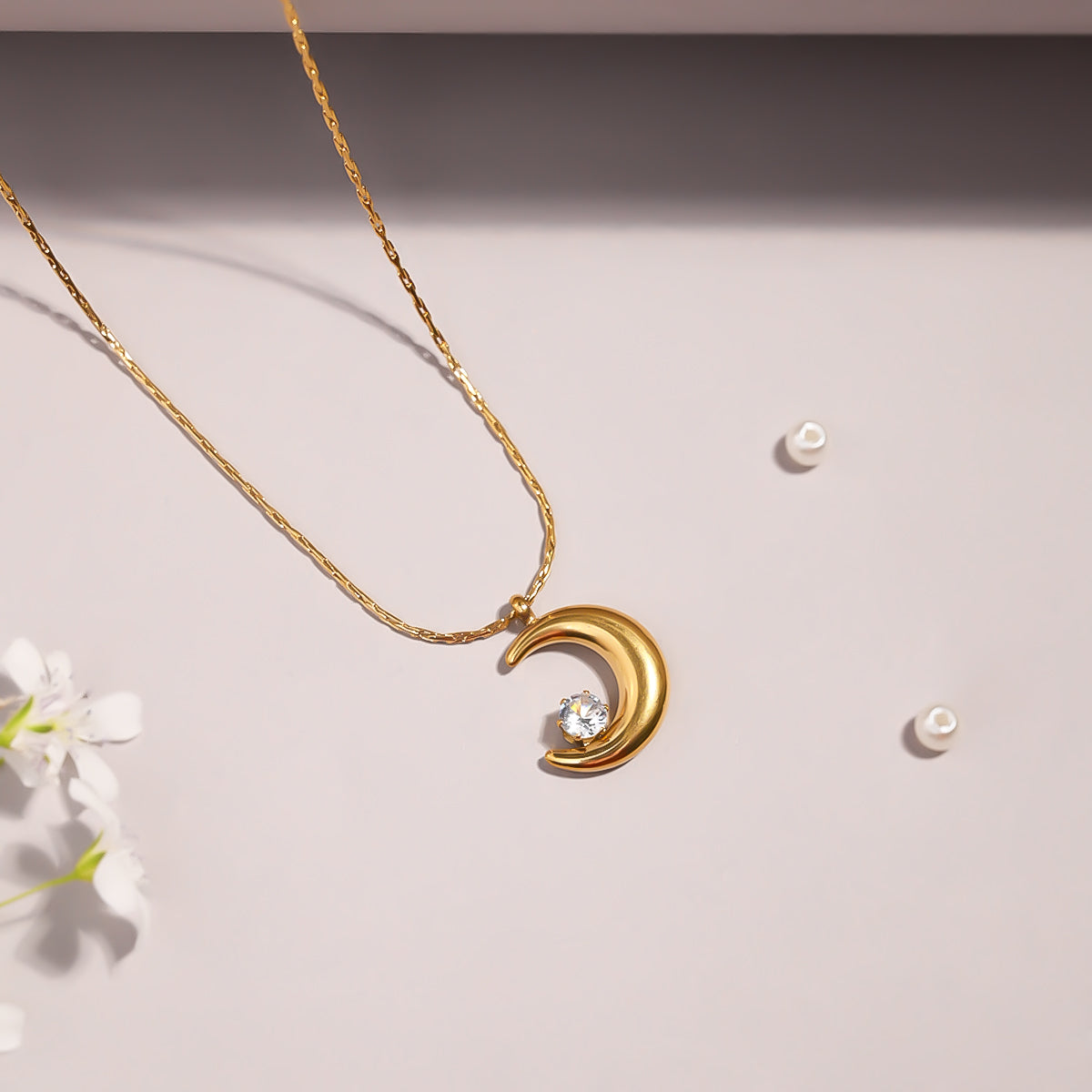 Moonbeam Pearl Necklace