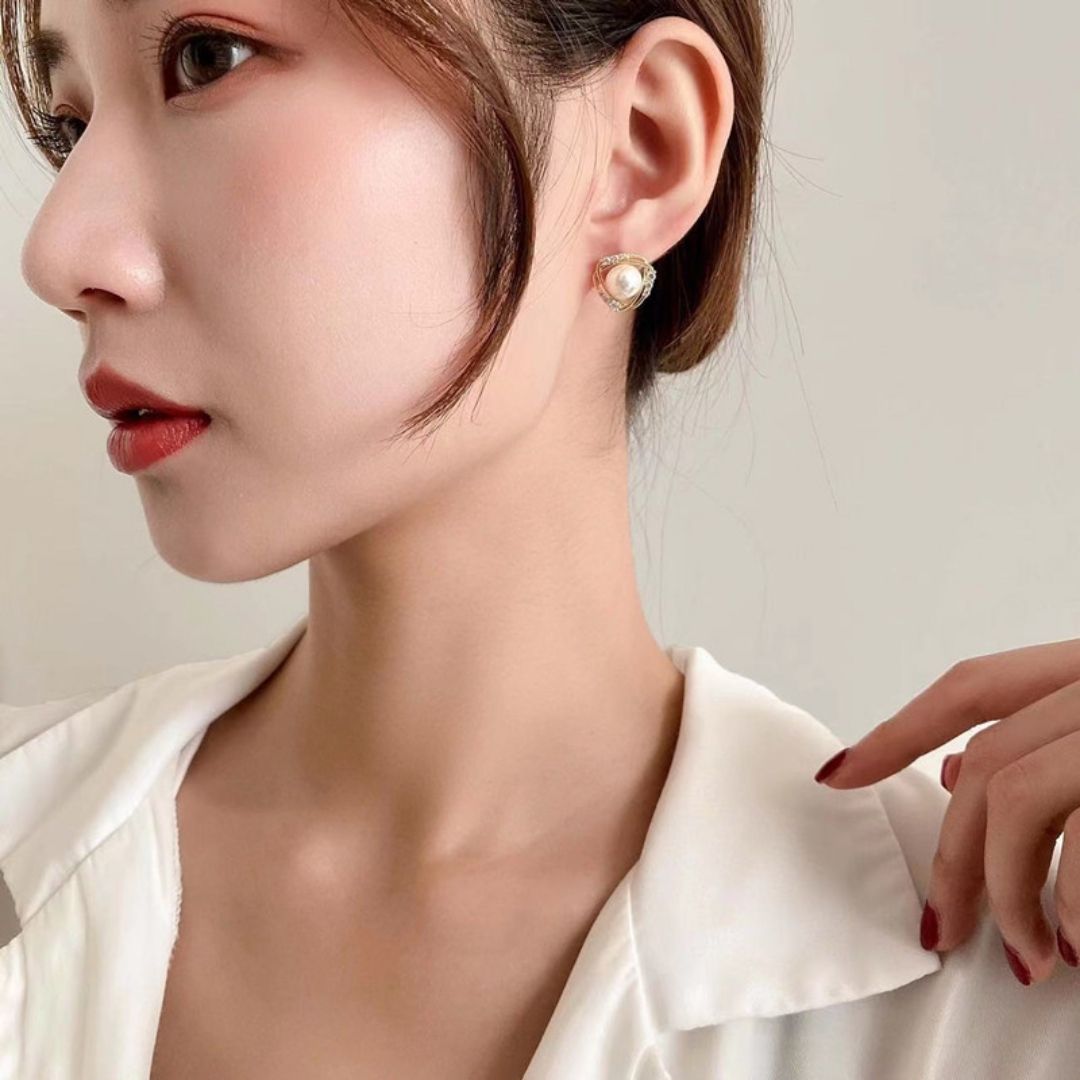 Empress Pearl Studs Earrings