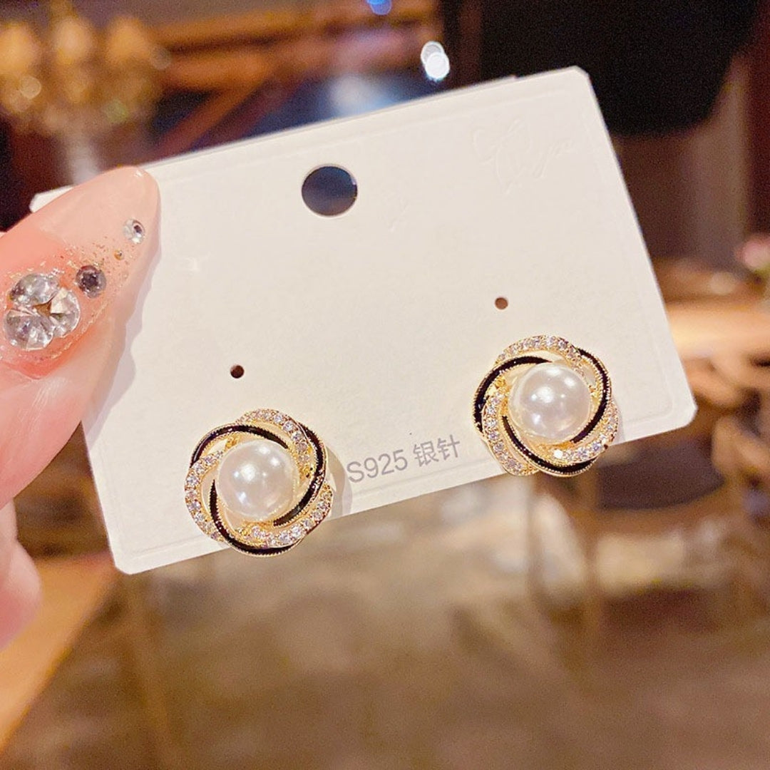 Crystal Halo Pearls Earrings