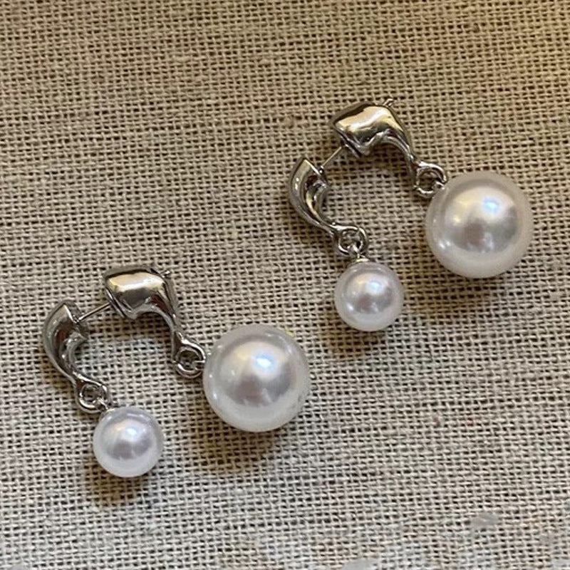 Refined Riviera Pearls Earrings