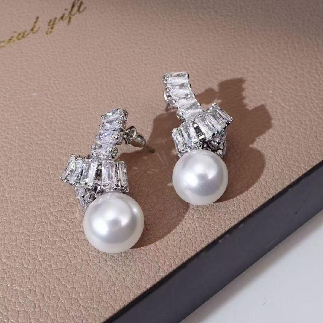 Athena's Grace Pearl Earrings