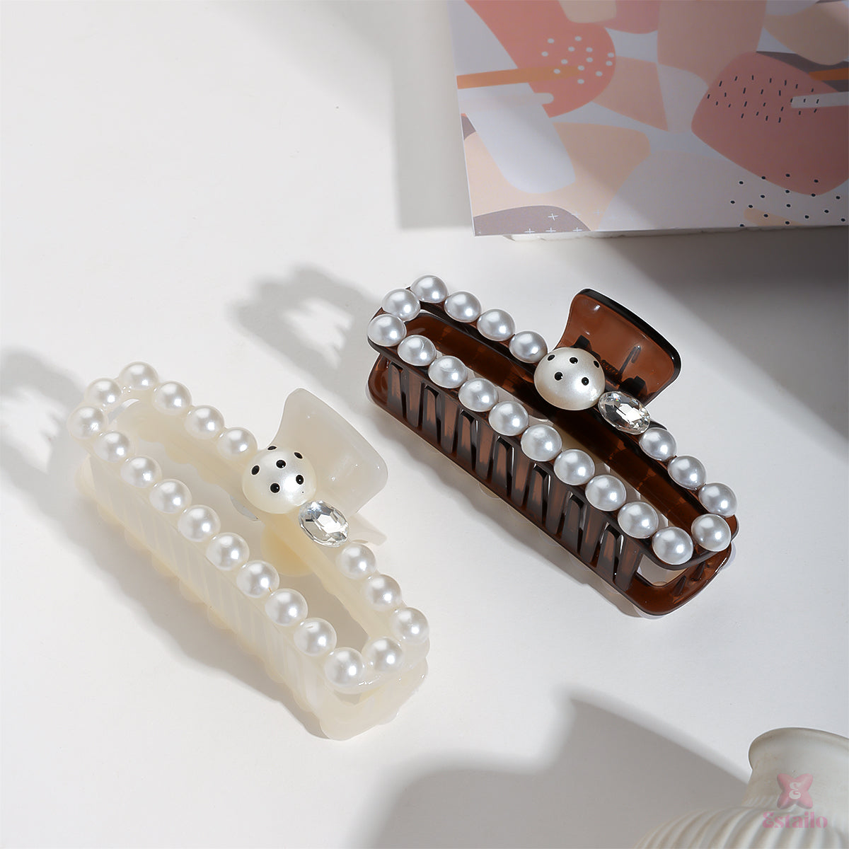 Elegant Pearl Hair Claw (Pack of 1)