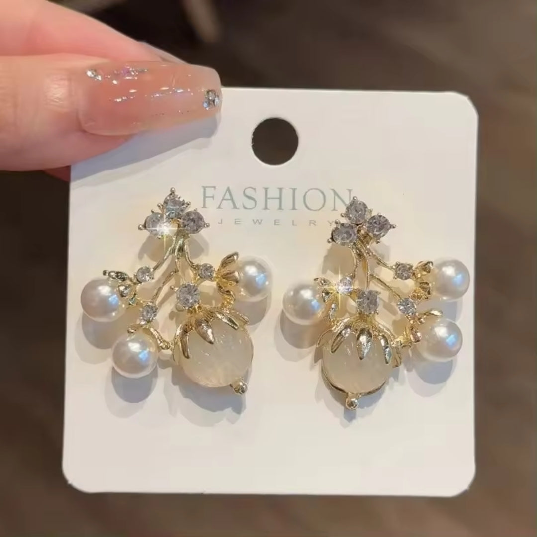 Bling Blogger pearl  Earring