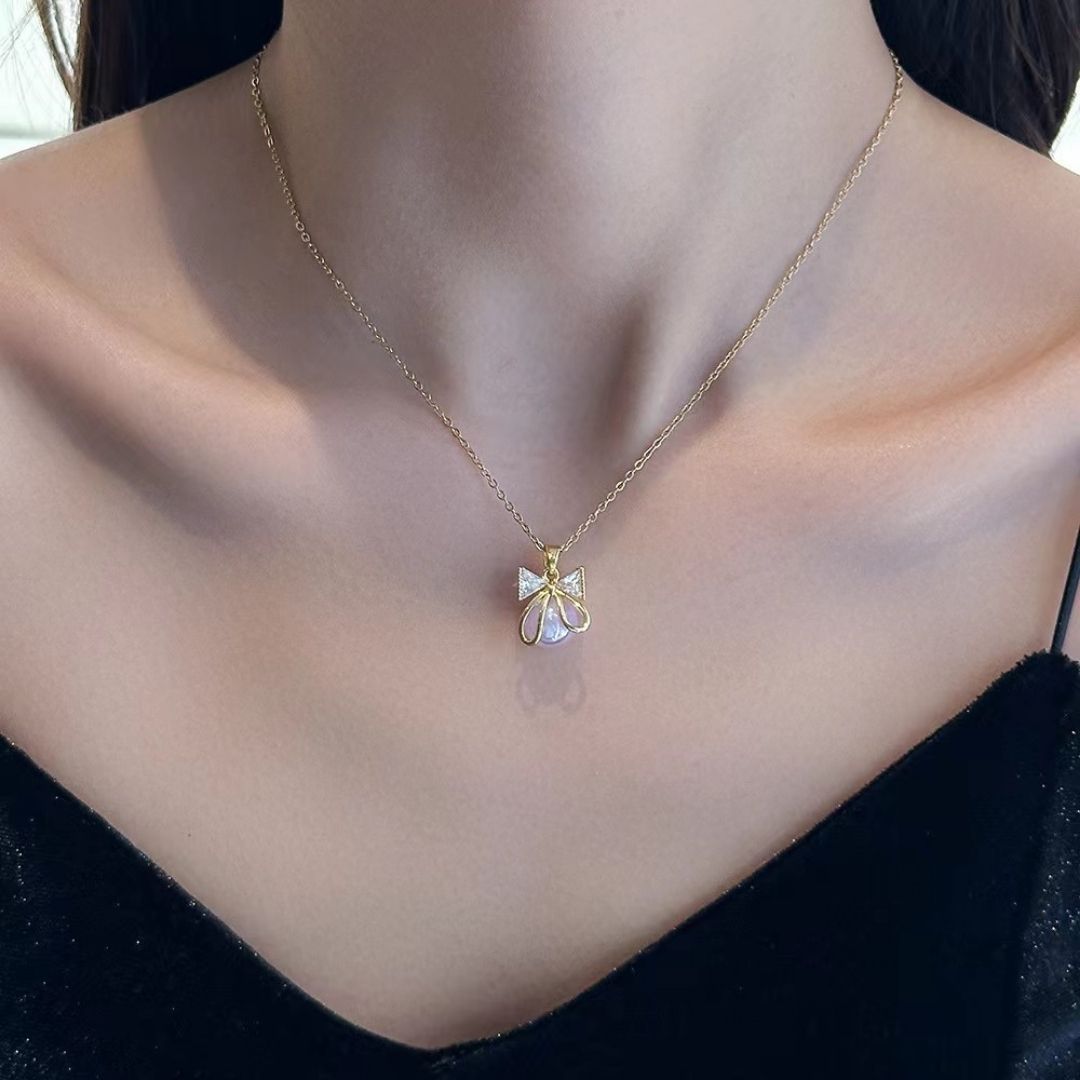 Petite Ribbon Glow Necklace