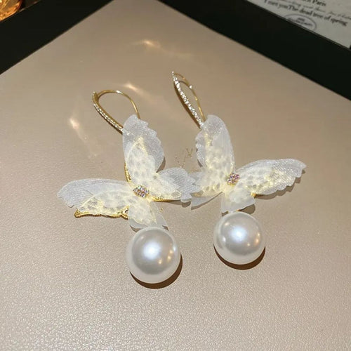 Pearl Flutter Earring