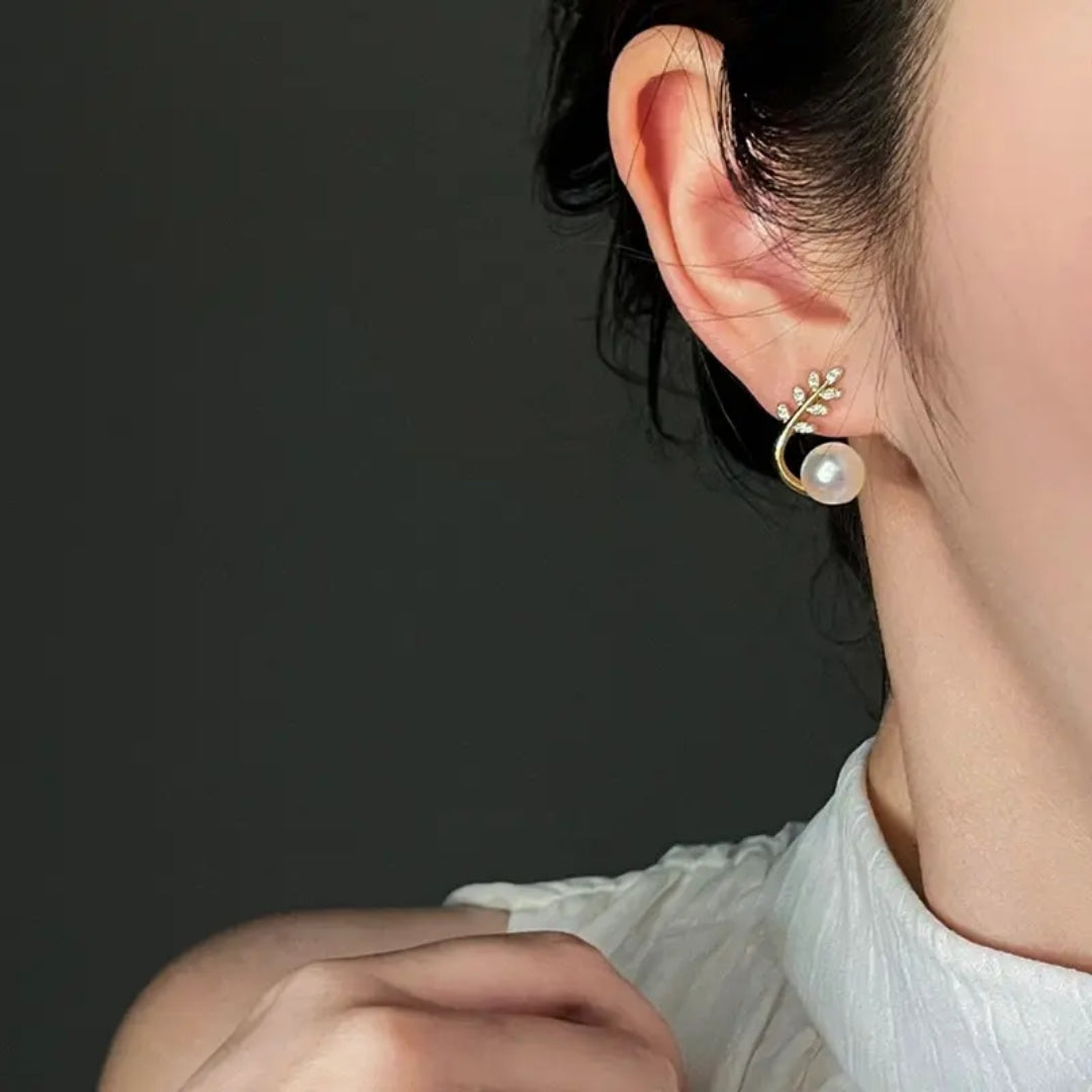 Gilded Flora Pearl Drops Earring