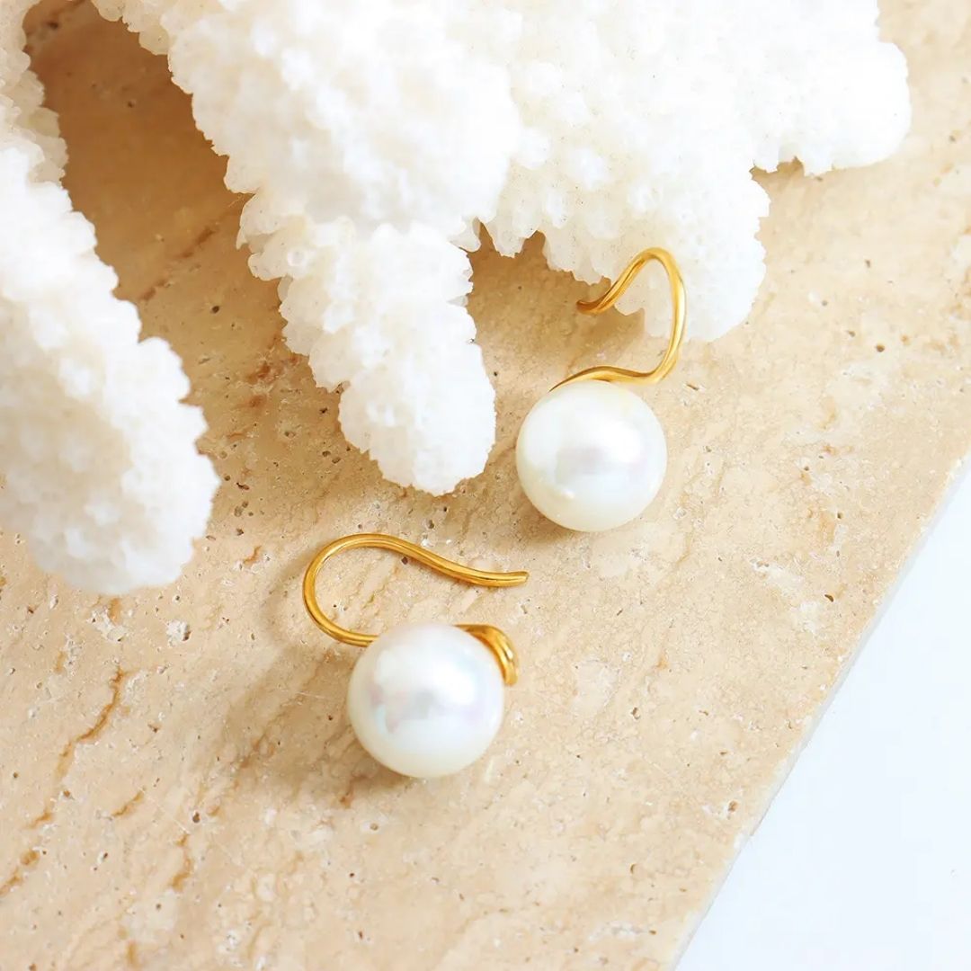 White Gleam Earring