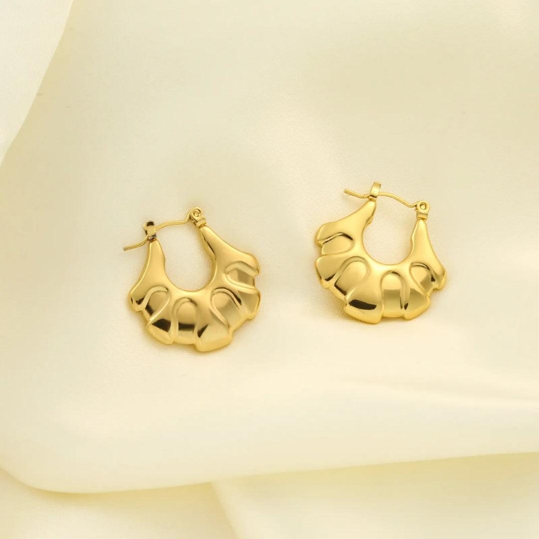 Dainty Chic Hoops Earrings