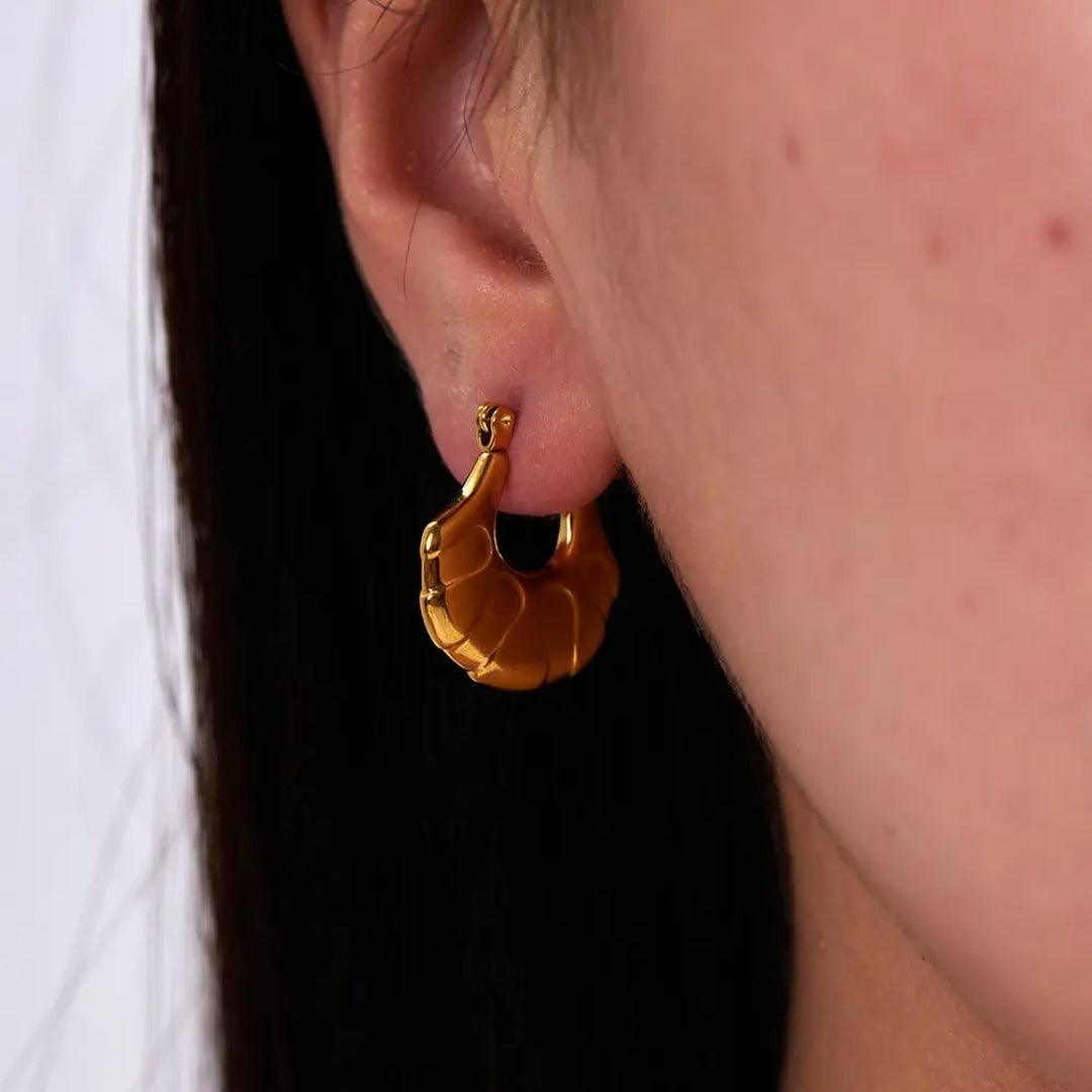 Dainty Chic Hoops Earrings