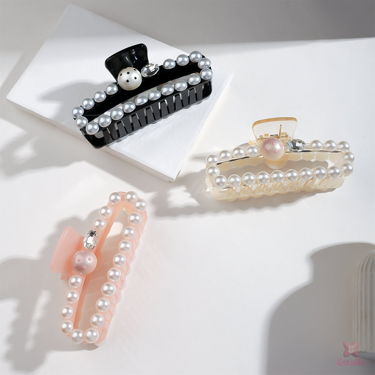 Elegant Pearl Hair Claw (Pack of 1)