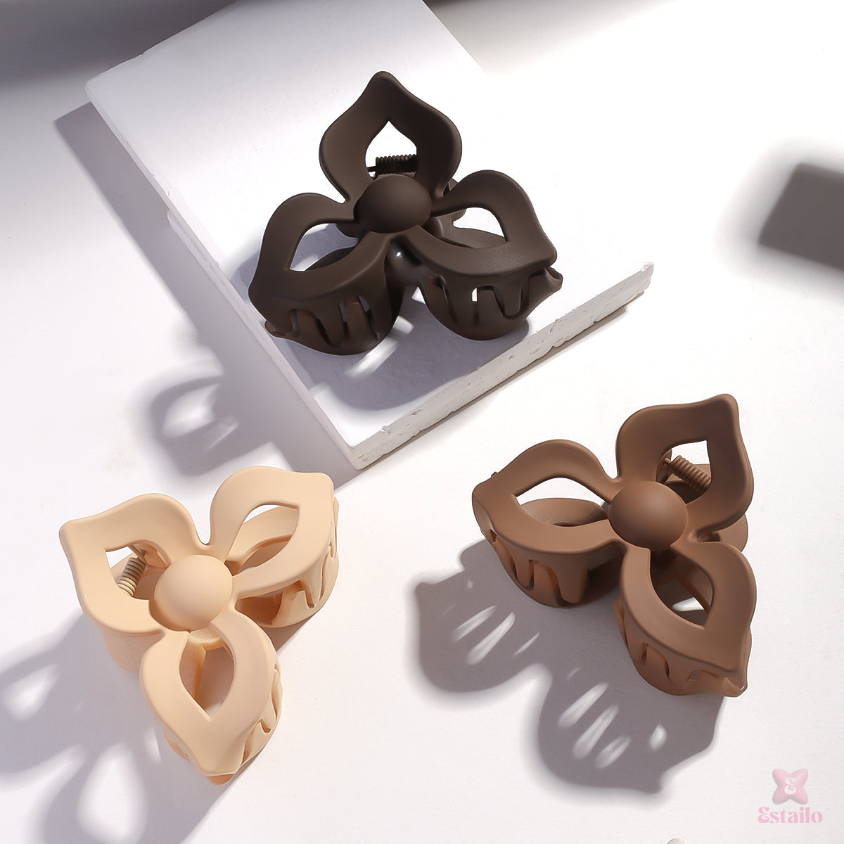 Floral Triad Claw (pack of 1)
